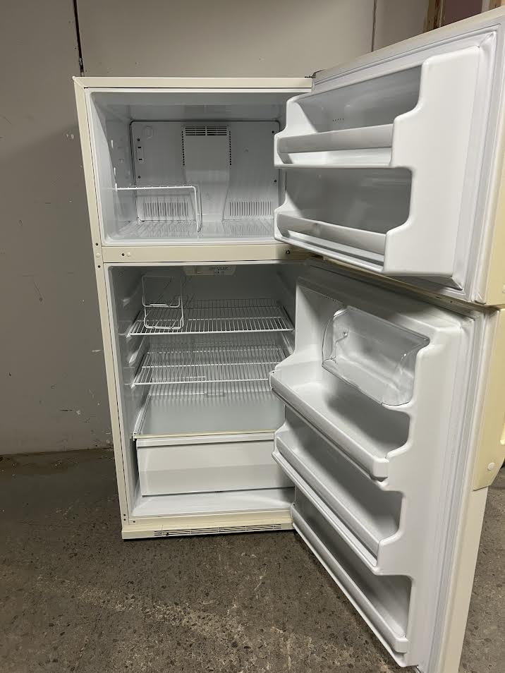Used Crosley Cream Top Mount Fridge