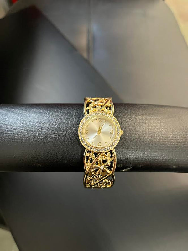 Vintage Accutime Women's Gold Tone Watch GWC1056L - Refurbished