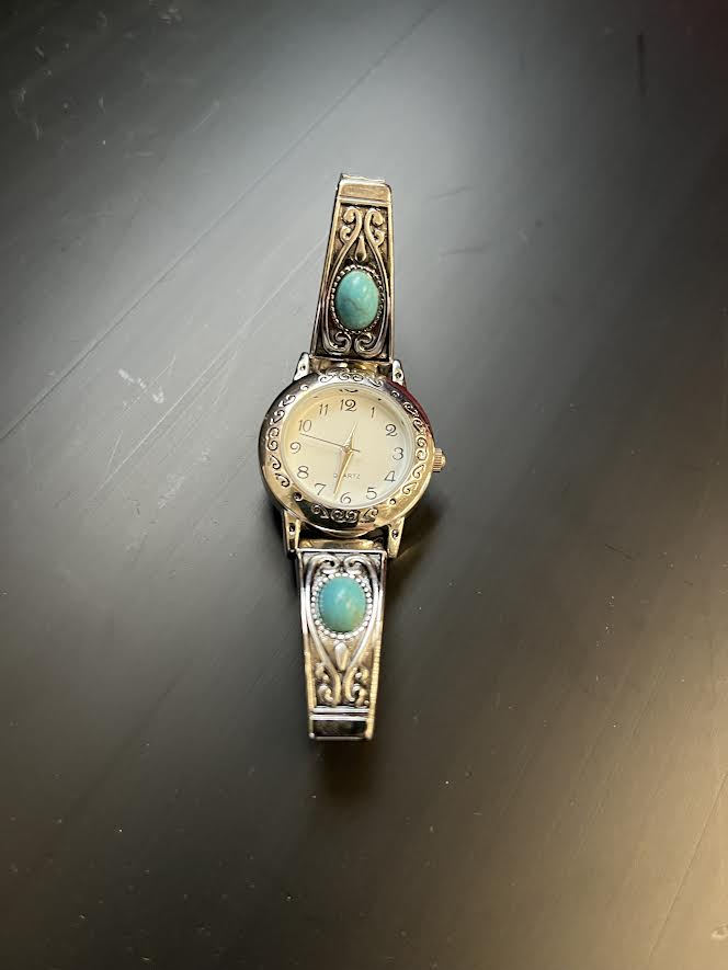 Vintage Accutime Women's Silver Tone Quartz Watch with Expansion Band WCCLE44 - Refurbished
