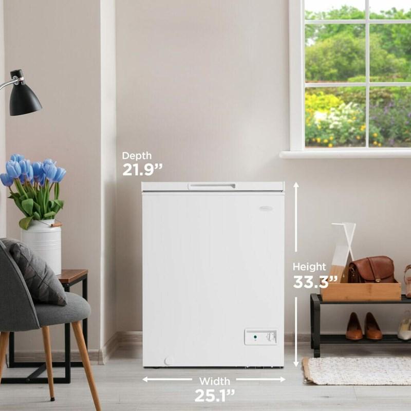 Danby 5 cu Chest Freezer DCF050A6WM - Scratch and Dent
