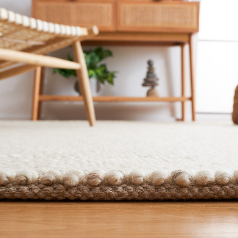 Safavieh 8' x 10' Natura Tonal Hues Rug in Beige Ivory NAT425B-8 - Like New