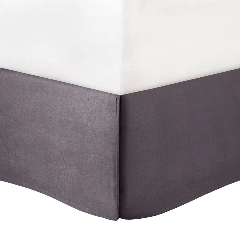 Madison Park Rhapsody 6 Piece Full/Queen Reversible Jacquard Quilt Set with Throw Pillows in Grey C007104395 - Refurbished