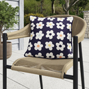 Hometrends Day Dreamer Daisies Outdoor Patio Seat Toss Cushion 16 in. x 16 in.