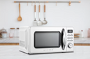 Galanz 0.7 cu Retro Countertop Microwave GLCMKZ07WER07 - New