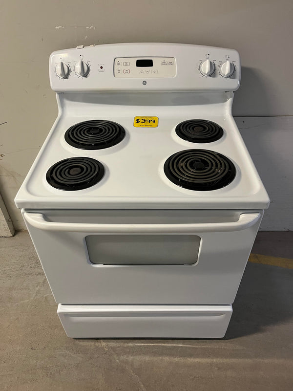 Used White GE Coil Top Range